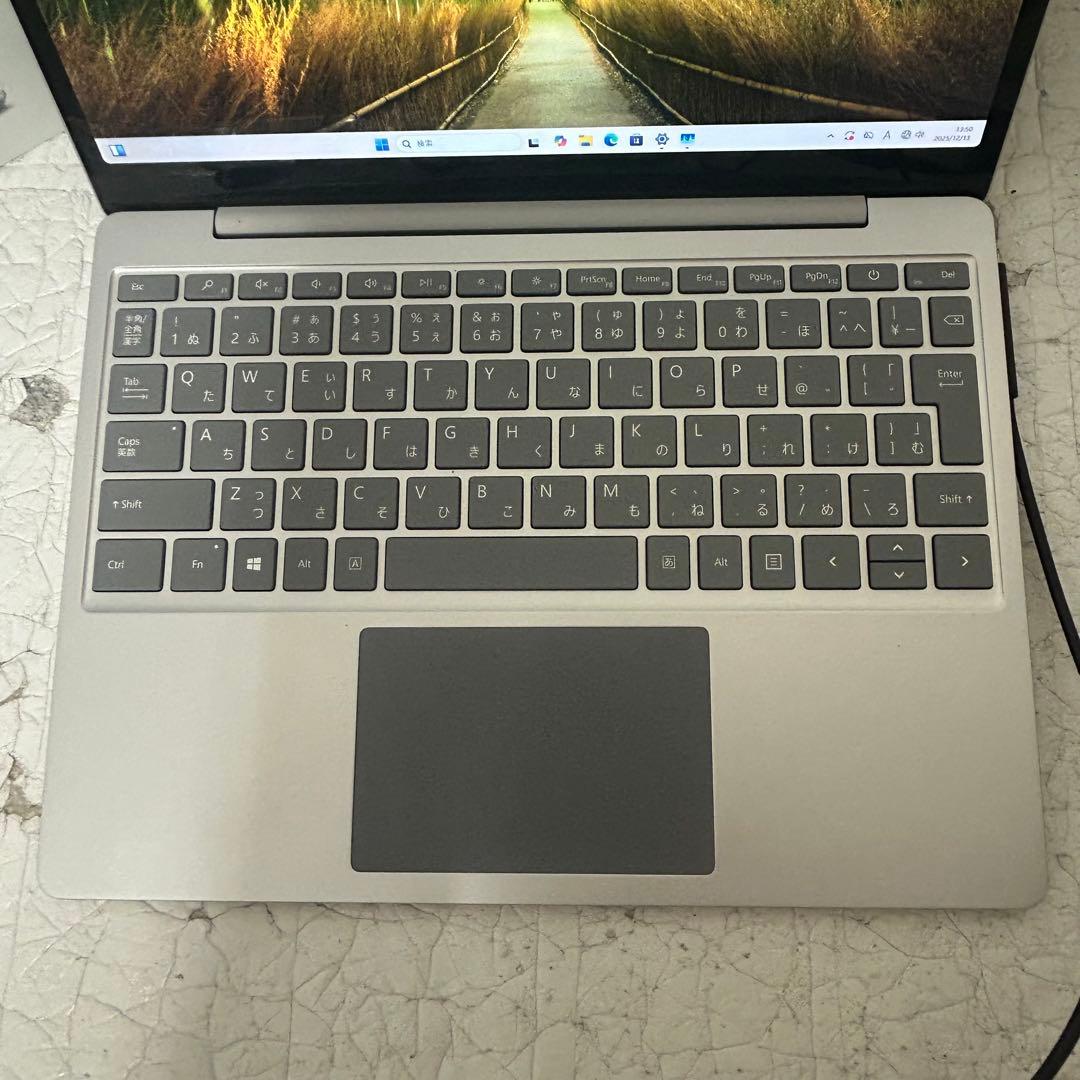 美品　Surface Laptop Go i5 4GB/64GB プラチナ