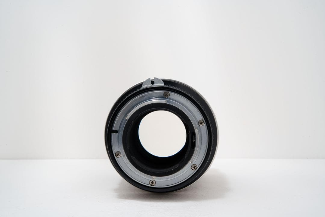 作例多数 Nikon ニコン New Nikkor 135mm F2.8