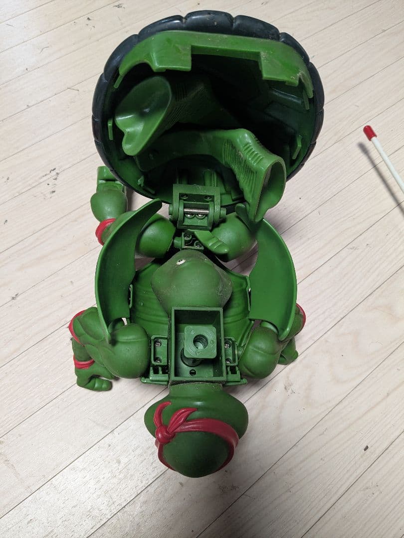 ミュータントタートルズ 変形ジャイアントフィギュア