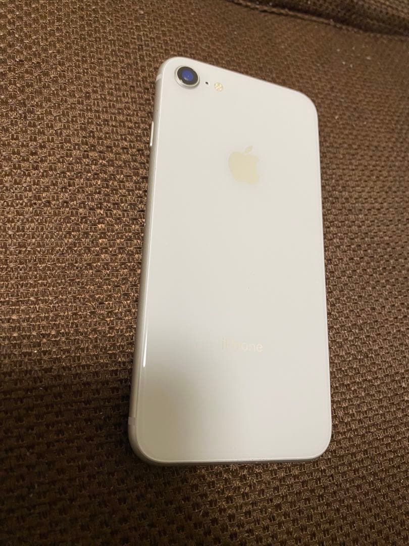 iPhone 8 本体 最大容量100% 256GB