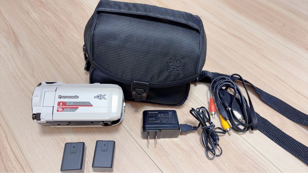 パナソニック 4Kビデオカメラ/交換バッテリー2個／別売りケースつき
