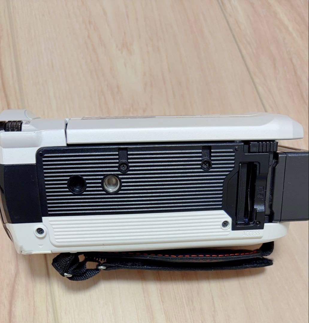 パナソニック 4Kビデオカメラ/交換バッテリー2個／別売りケースつき