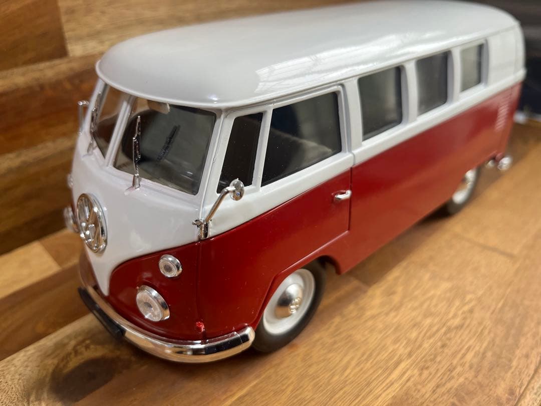 Volkswagen Type 2 (T1) バス ミニカー