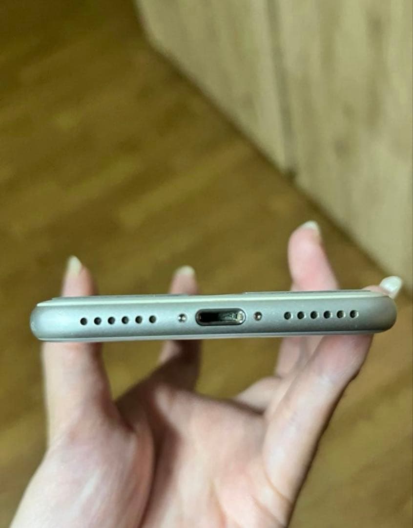 Apple iPhone8 SIMロックなし　最大バッテリー76%