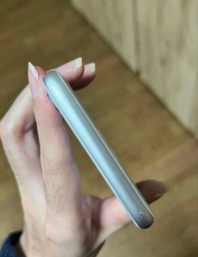 Apple iPhone8 SIMロックなし　最大バッテリー76%