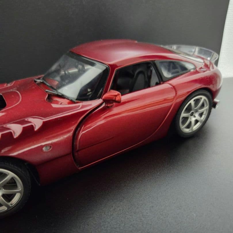 jadi TVR サグリス　1/18 ジャンク