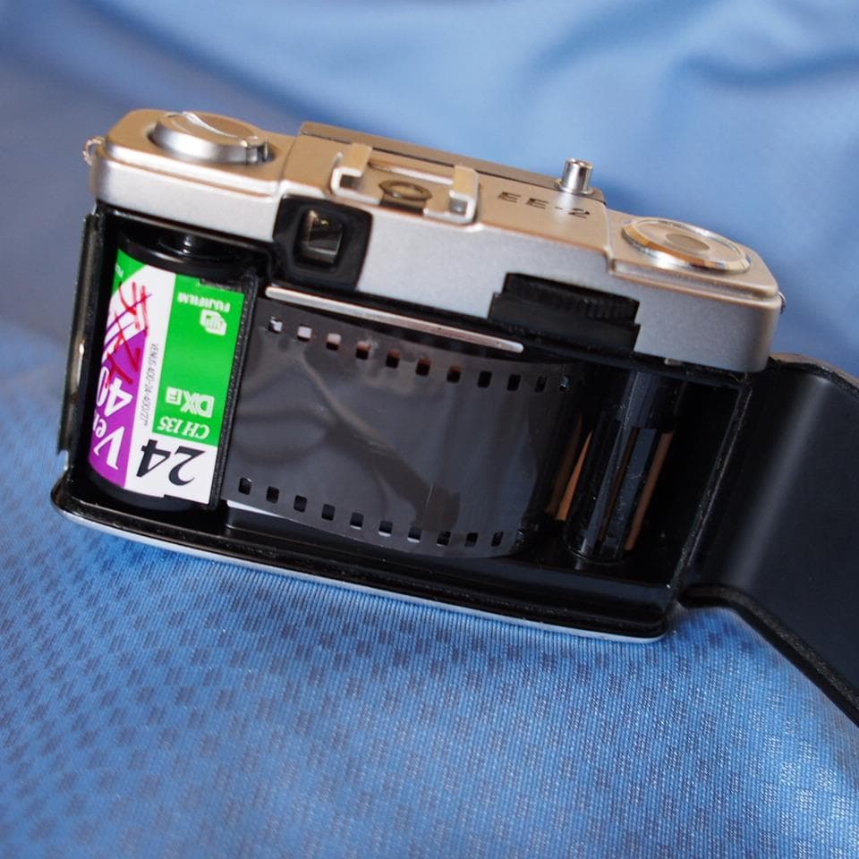 ドレスアップ【OLYMPUS PEN EE-2】\"Paul Smith\" 整備済