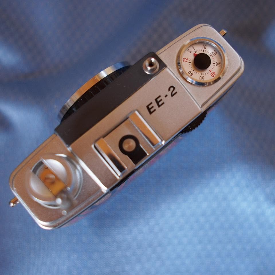 ドレスアップ【OLYMPUS PEN EE-2】\"Paul Smith\" 整備済