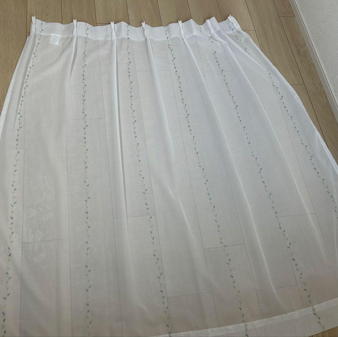 ニトリ花柄カーテンセット