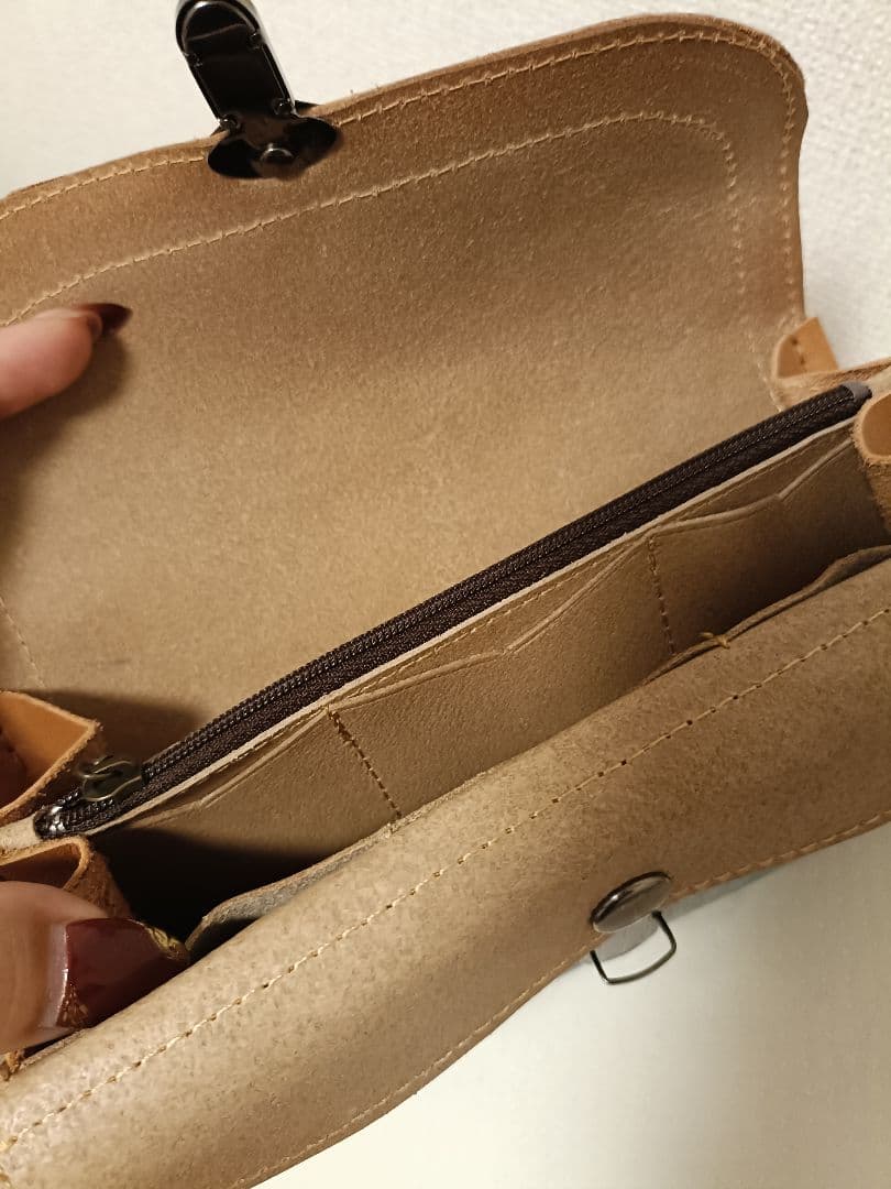 牛革、リバティ生地で作られたハンドメイド長財布