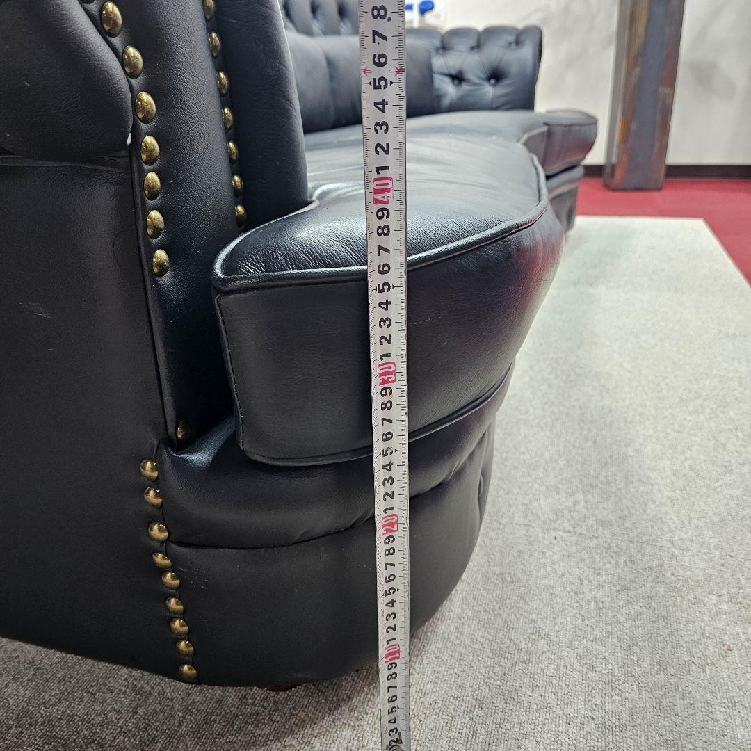 東京23区すべて送料無料 黒いボタン留めソファセット