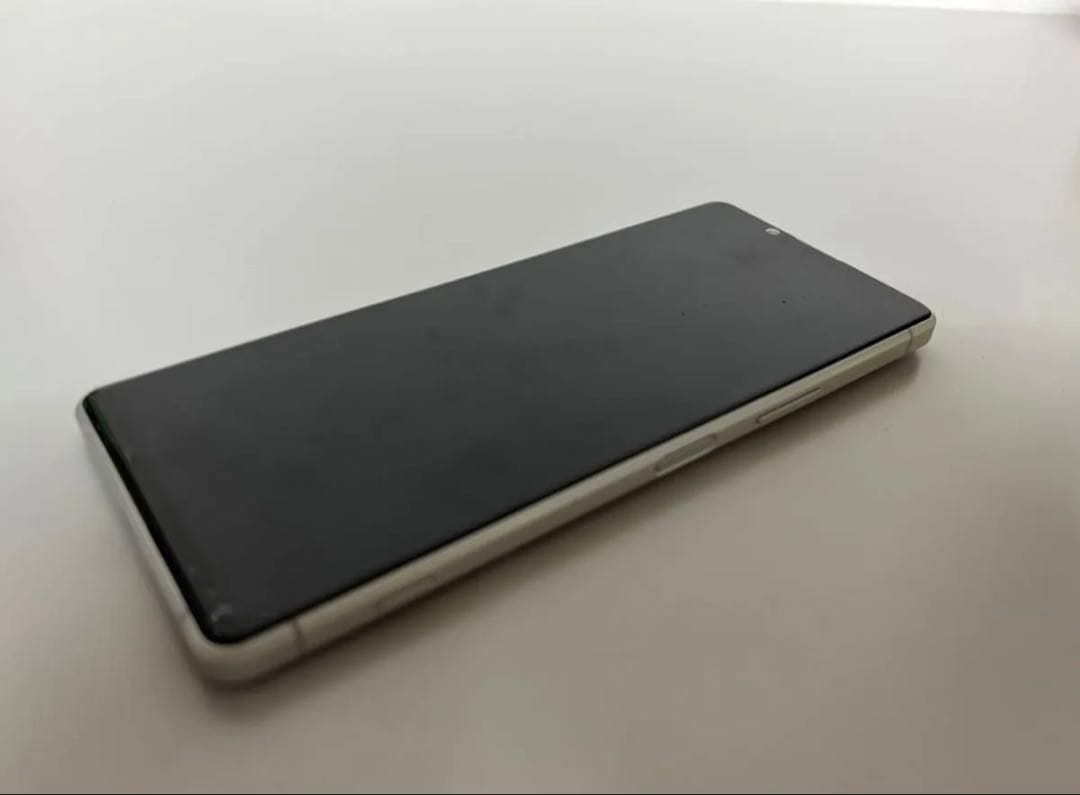 携帯電話本体 SONY XPERIA SOG01