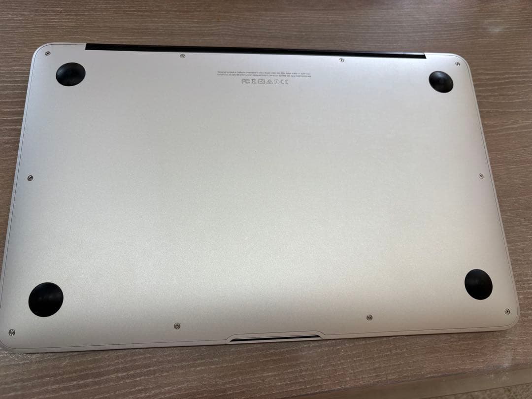 MacBook本体 MacBook Air 11 inch early 2015 128GB