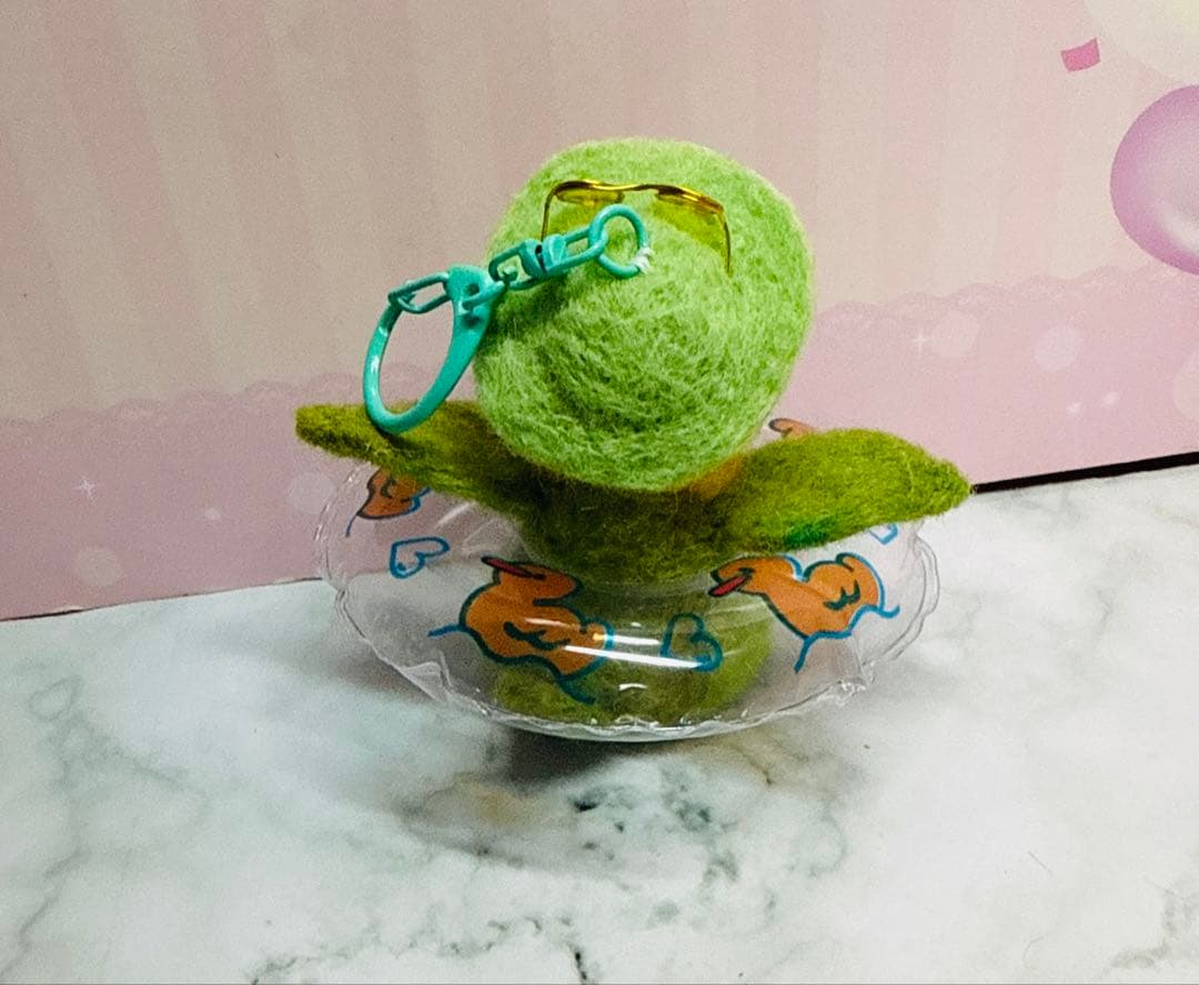 専用ページ　夏　羊毛フェルト　ボタンインコキーホルダー　オーダー品　鳥