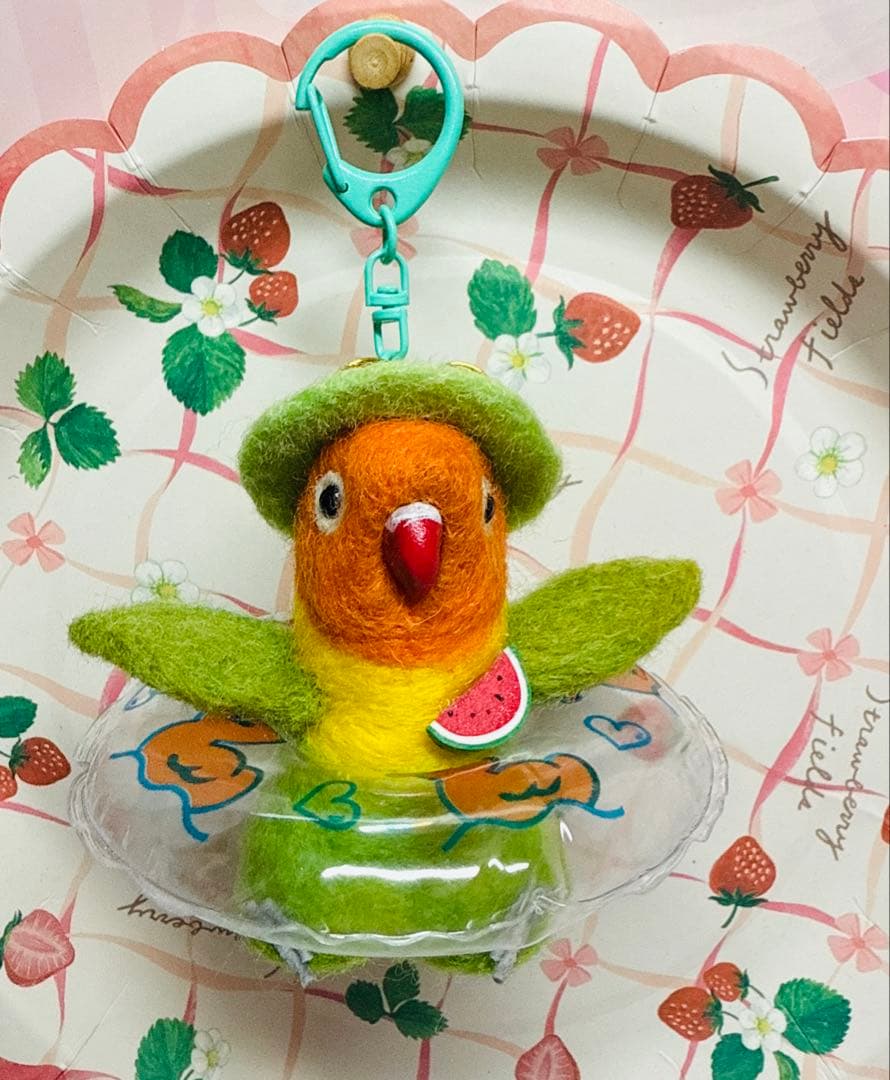 専用ページ　夏　羊毛フェルト　ボタンインコキーホルダー　オーダー品　鳥