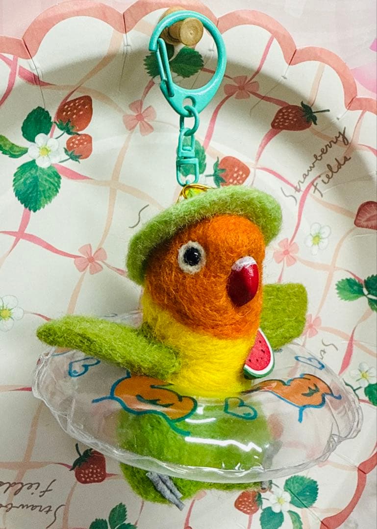 専用ページ　夏　羊毛フェルト　ボタンインコキーホルダー　オーダー品　鳥