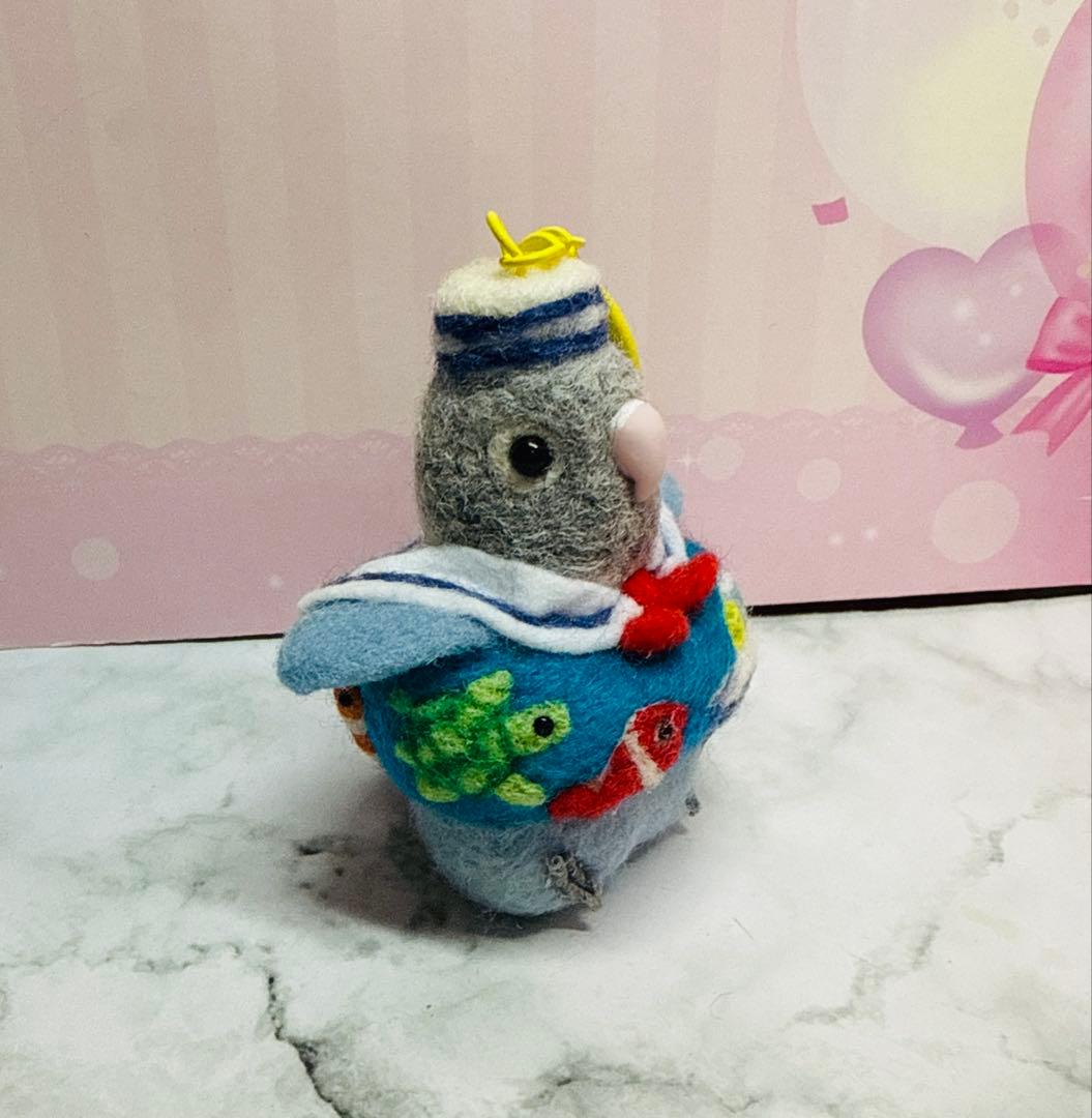 専用ページ　夏　羊毛フェルト　ボタンインコキーホルダー　オーダー品　鳥