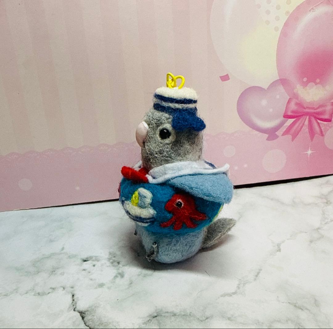 専用ページ　夏　羊毛フェルト　ボタンインコキーホルダー　オーダー品　鳥