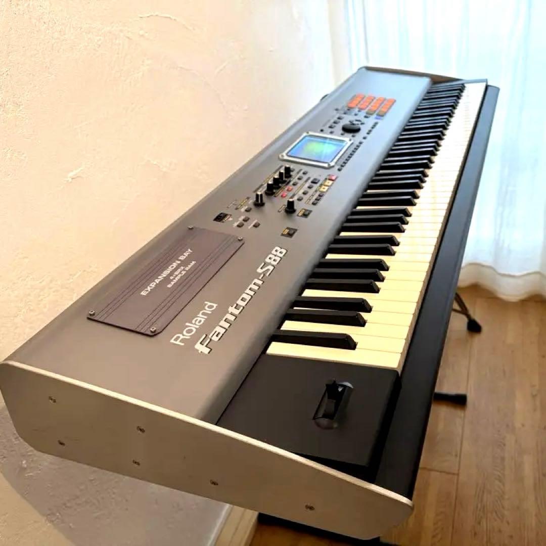 美品 Roland Fantom‑S88 88鍵 完動品 AC付 カバー保管