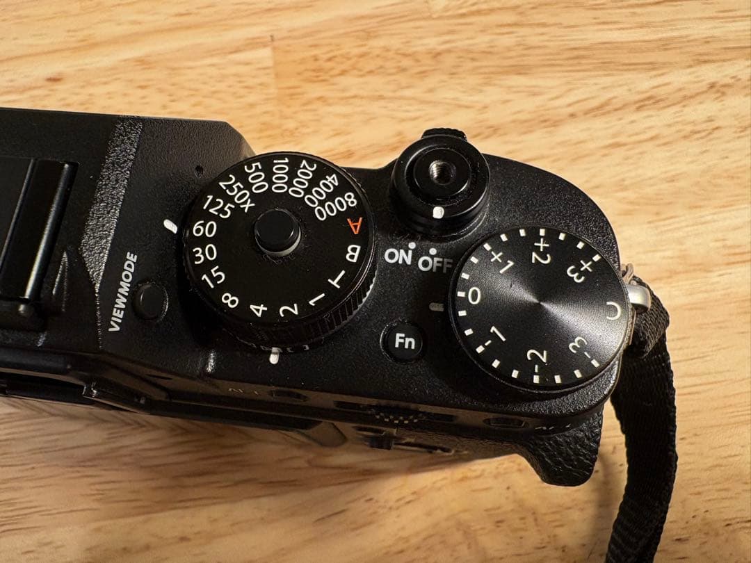 【美品】FUJIFILM X-T2 ミラーレス一眼カメラ