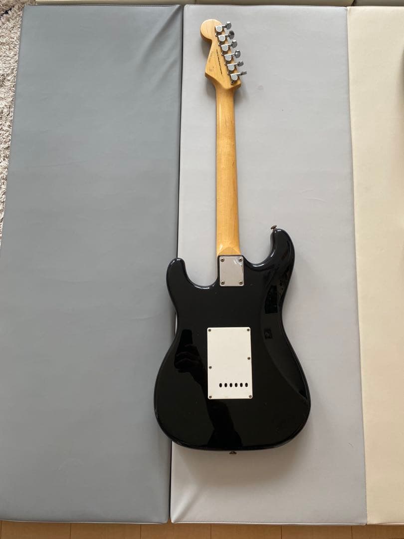 メイビス　エレキギター ブラック ジャンク品