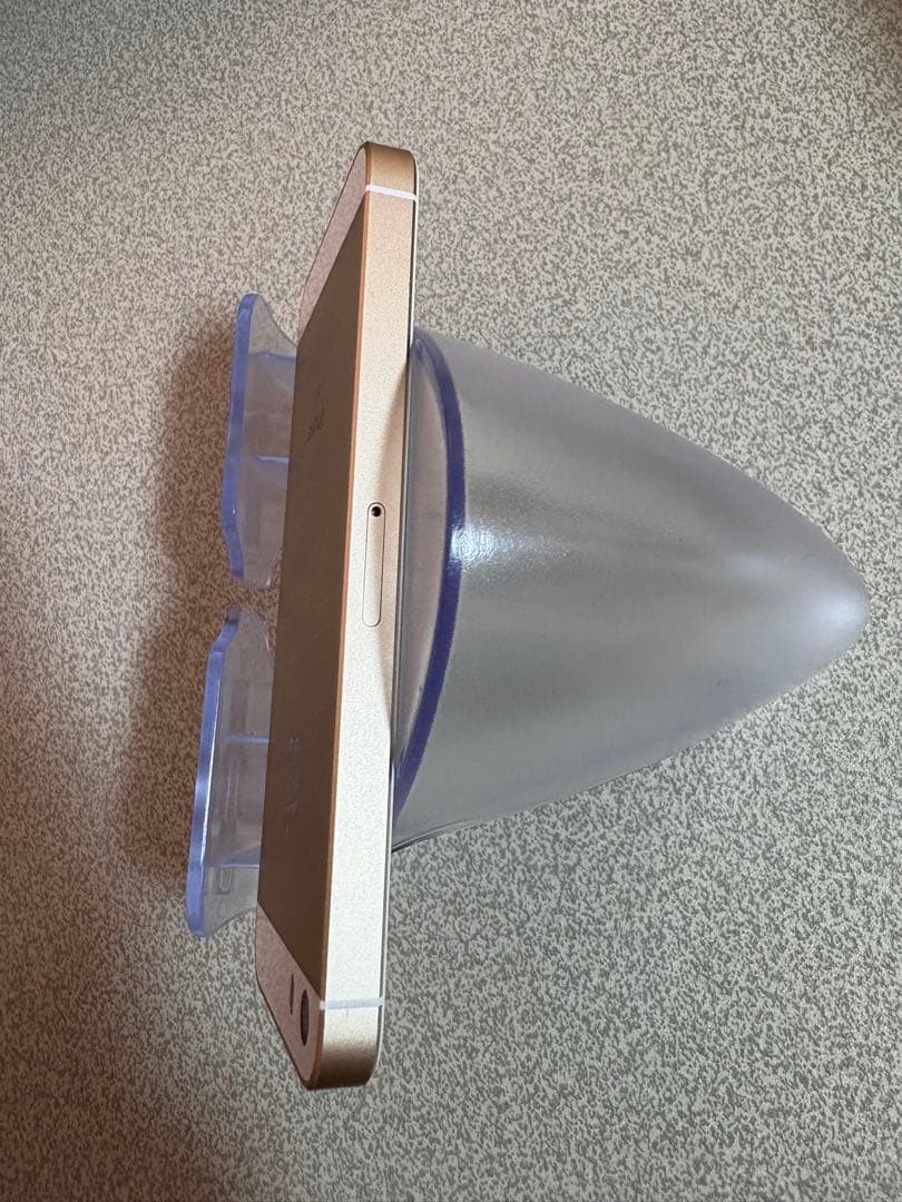 【美品】iPhoneSE ゴールド 64GB 92%