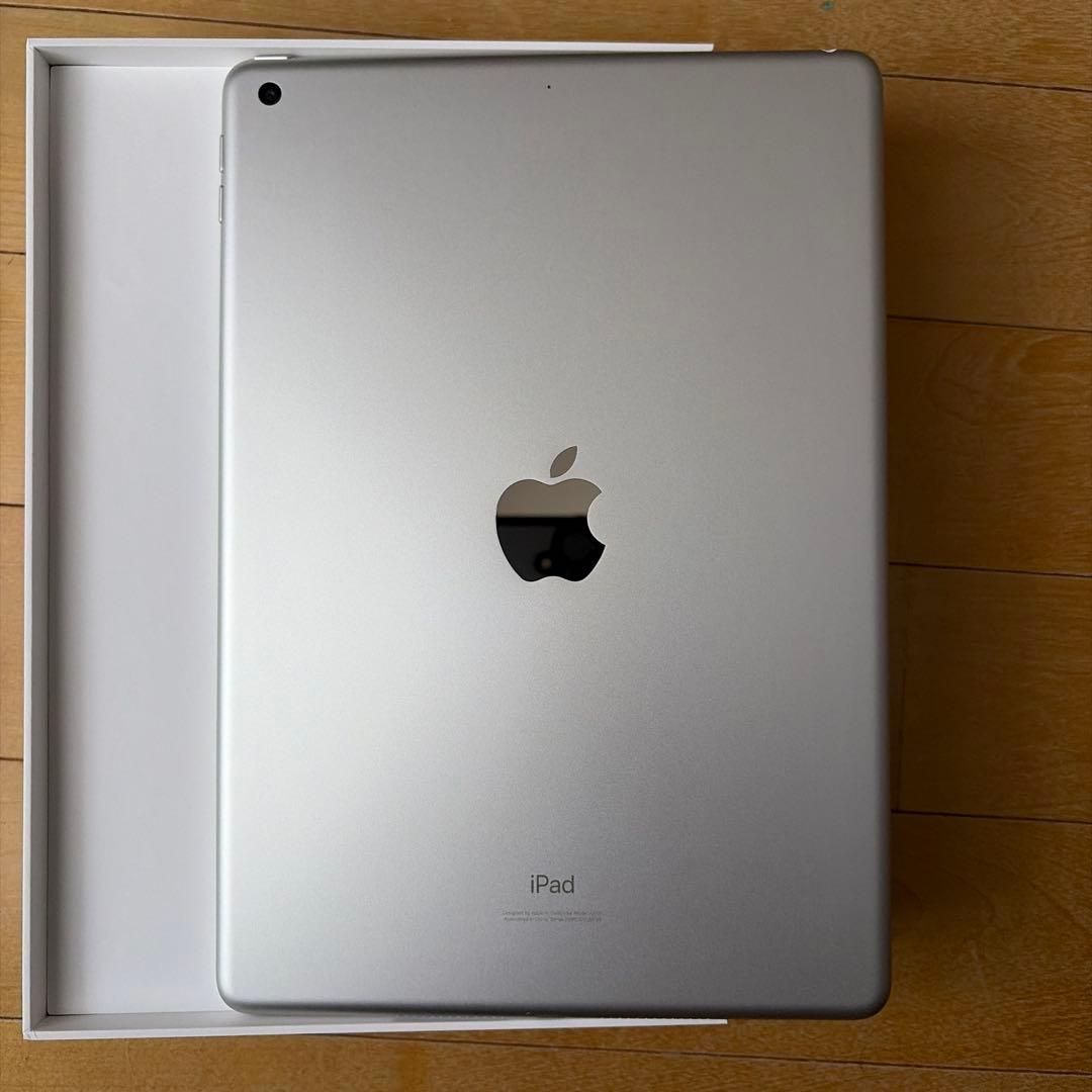 Apple iPad シルバー 本体　第7世代　美品　Wi-Fiモデル