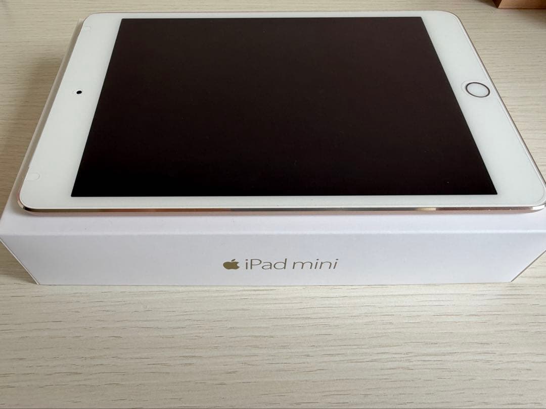 iPad mini 第4世代 128GB ゴールド Wi-Fi Cellular