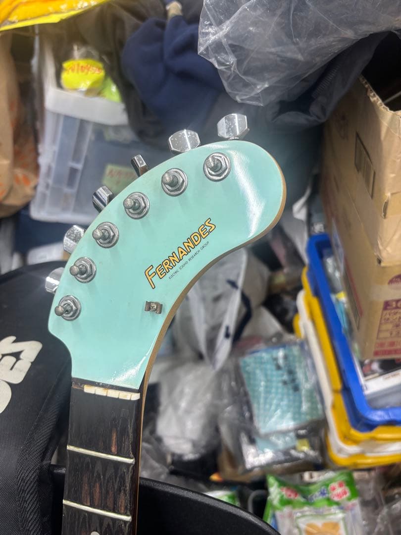 フェルナンデス　ZO-3 アンプ内蔵ギター　ソニックブルー