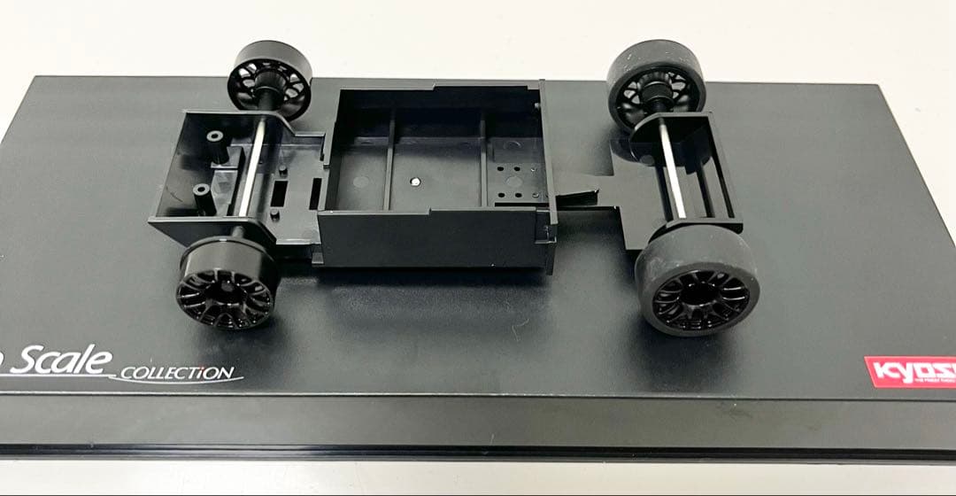 京商　シボレー コルベット C8.R イエロー シャーシ セット ミニッツ