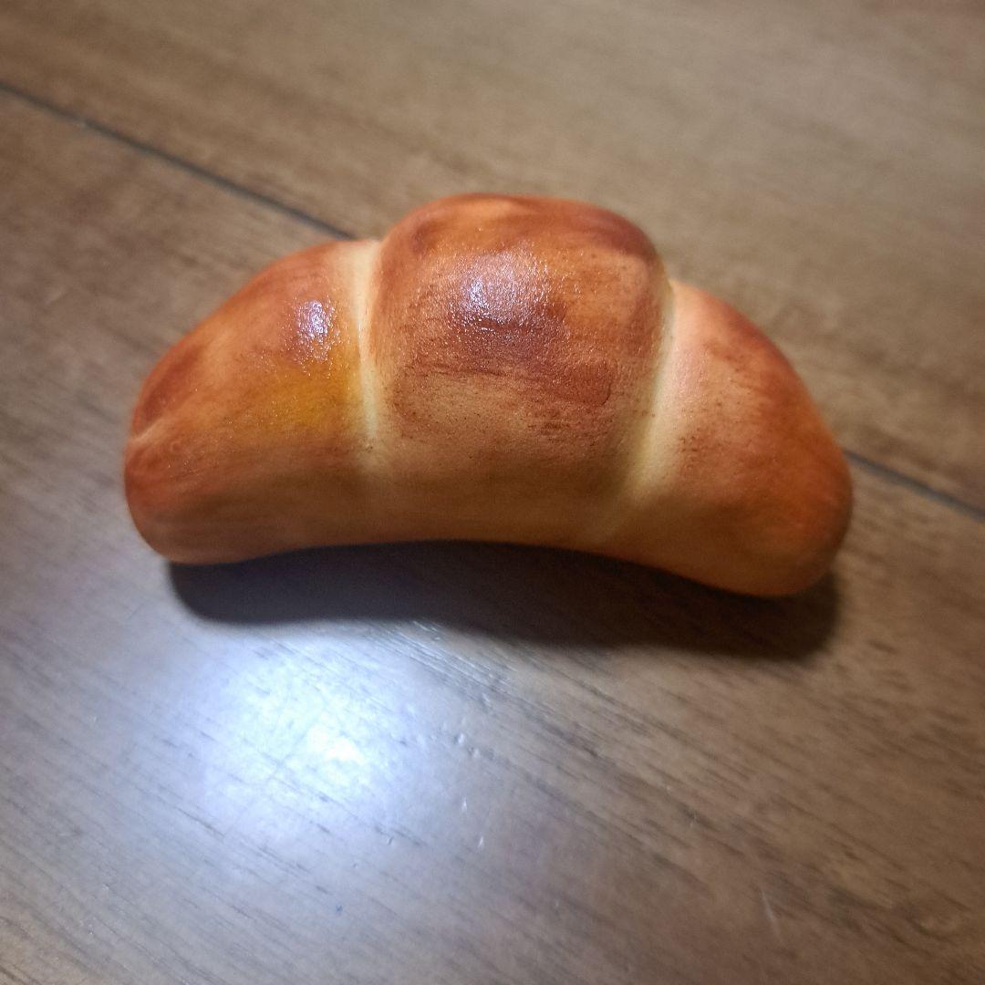 クロワッサン型置物