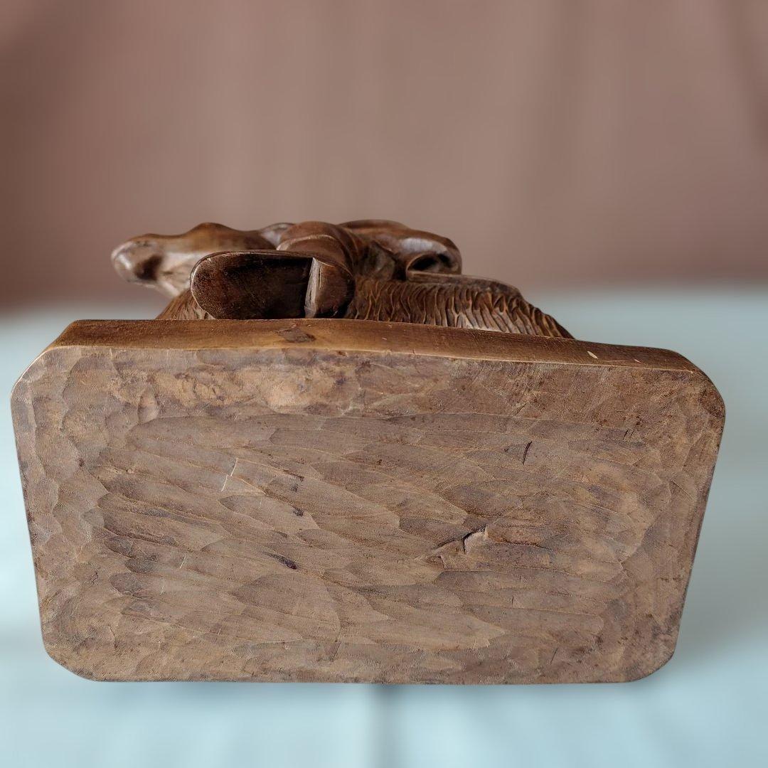 ペルー20世紀後半製民族美術硬木 繊細美麗一刀彫/ラマに乗る牧童/ヴィンテージ