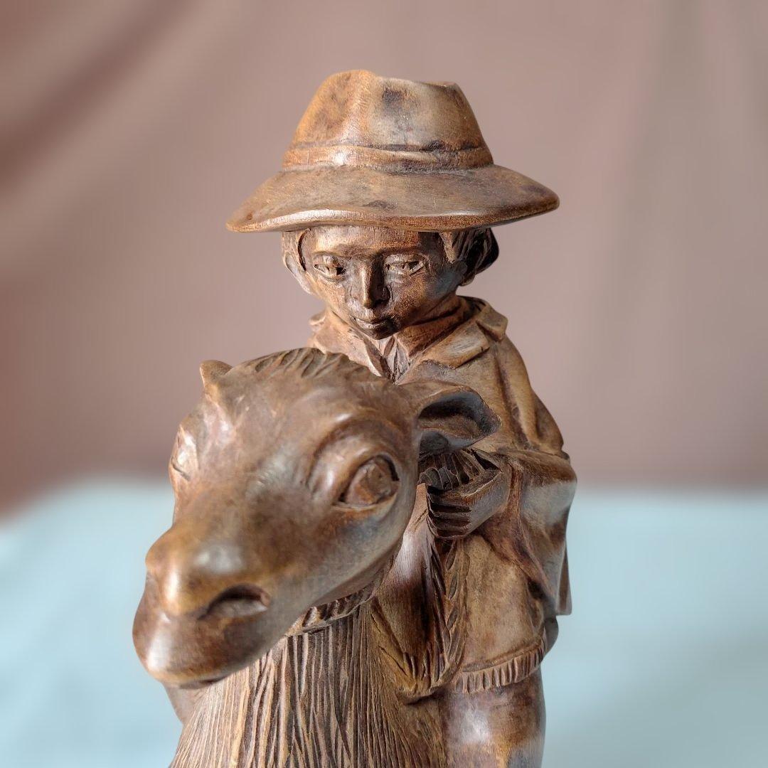 ペルー20世紀後半製民族美術硬木 繊細美麗一刀彫/ラマに乗る牧童/ヴィンテージ