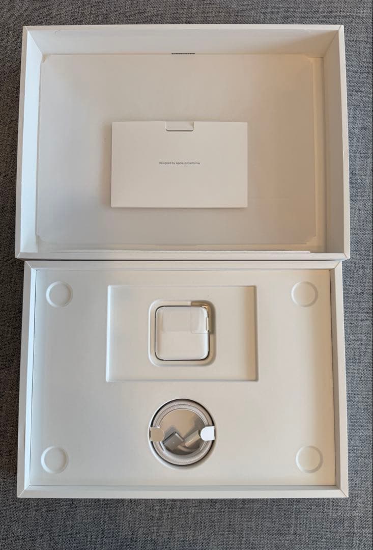 Apple MacBook Air M4 16GB 13インチ　スターライト