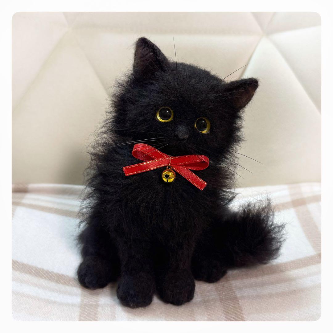 羊毛フェルト　黒猫　猫　ハンドメイド　観賞用 ぬいぐるみ 癒し アートドール