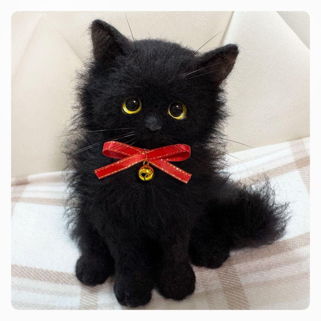 羊毛フェルト　黒猫　猫　ハンドメイド　観賞用 ぬいぐるみ 癒し アートドール