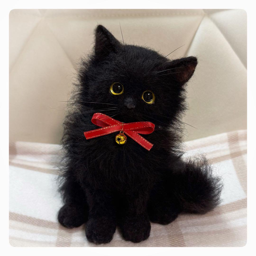 羊毛フェルト　黒猫　猫　ハンドメイド　観賞用 ぬいぐるみ 癒し アートドール