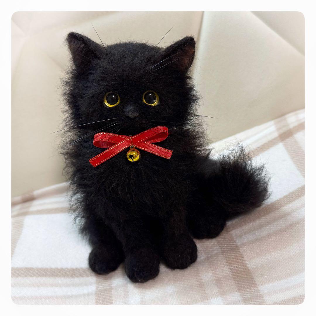 羊毛フェルト　黒猫　猫　ハンドメイド　観賞用 ぬいぐるみ 癒し アートドール