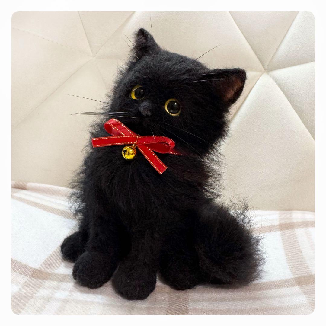 羊毛フェルト　黒猫　猫　ハンドメイド　観賞用 ぬいぐるみ 癒し アートドール