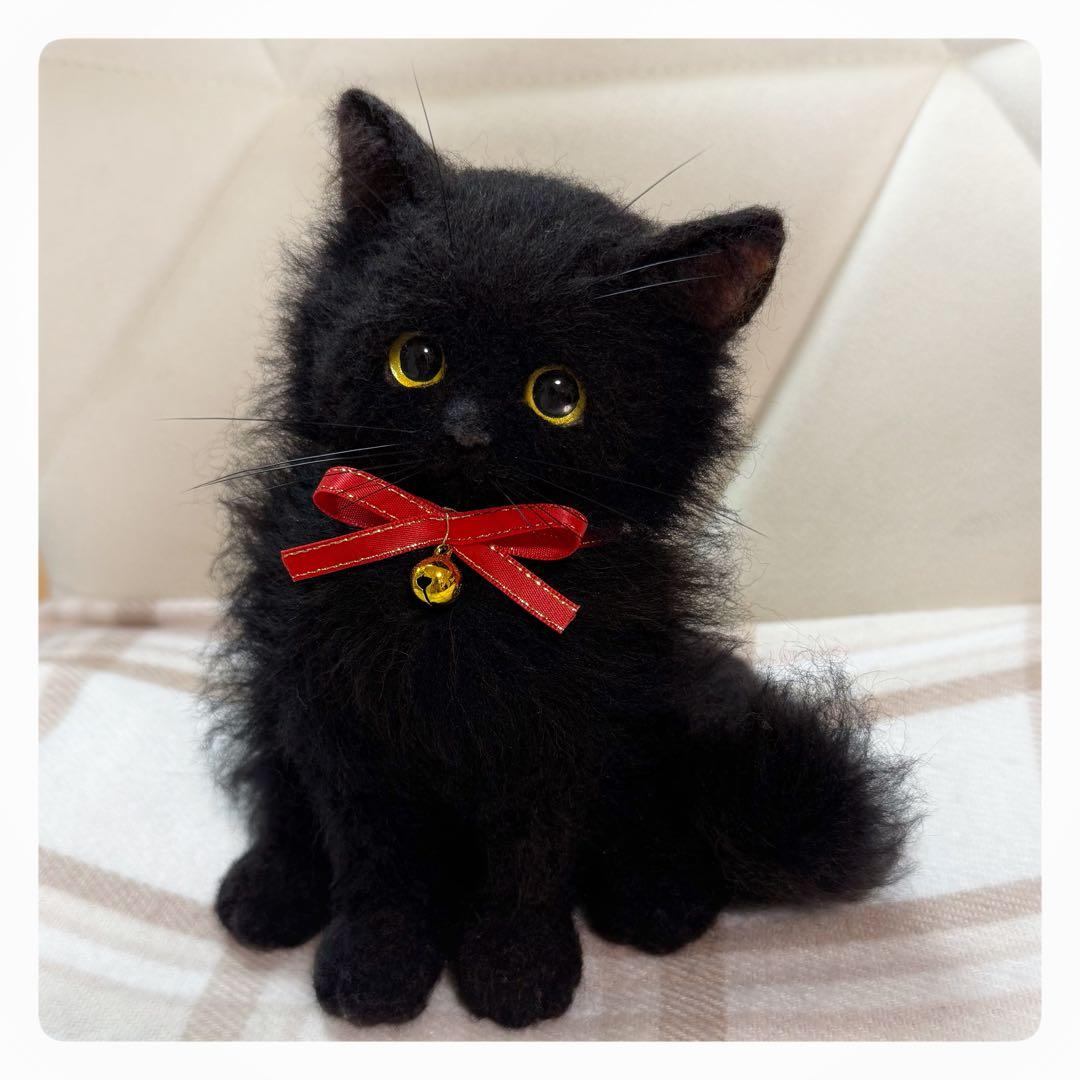 羊毛フェルト　黒猫　猫　ハンドメイド　観賞用 ぬいぐるみ 癒し アートドール