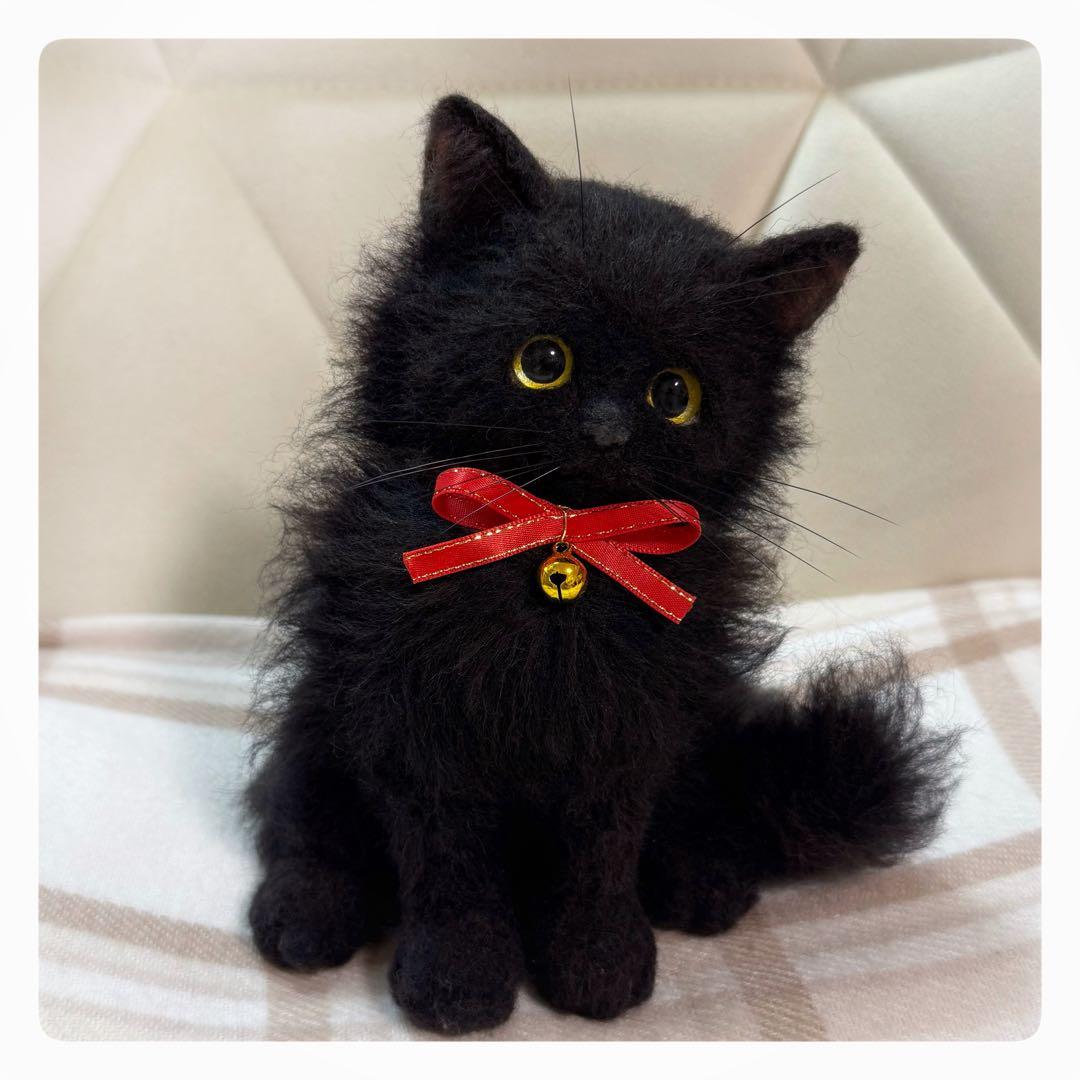羊毛フェルト　黒猫　猫　ハンドメイド　観賞用 ぬいぐるみ 癒し アートドール