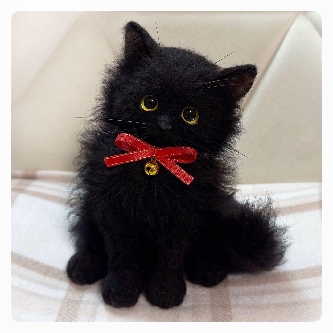 羊毛フェルト　黒猫　猫　ハンドメイド　観賞用 ぬいぐるみ 癒し アートドール