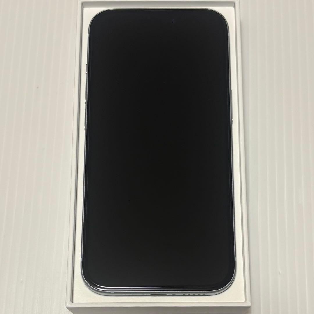 バッテリー100% iPhone15 128GB SIMフリー 本体 ブルー