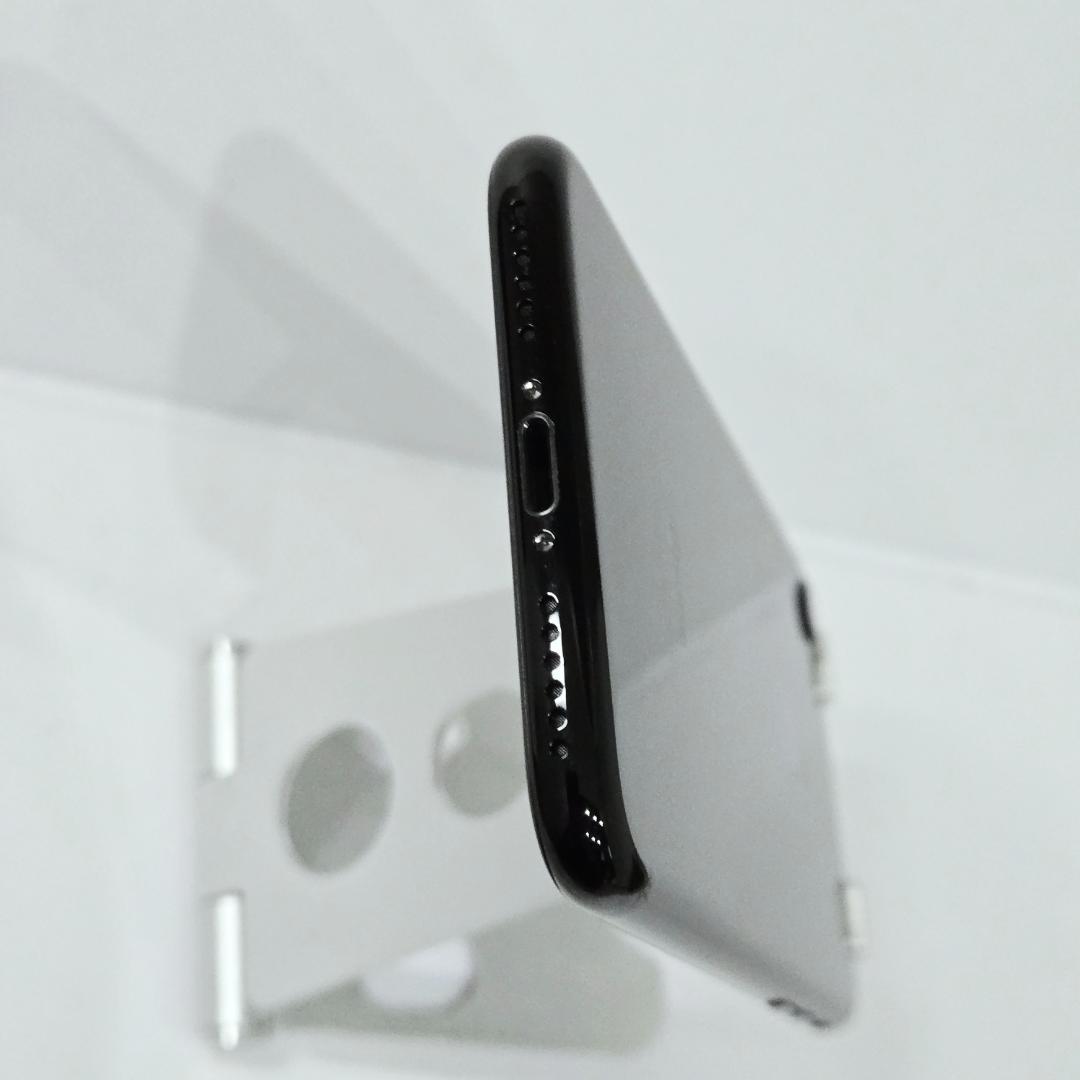 114 iPhone7 ジェットブラック 128GB バッテリー100%