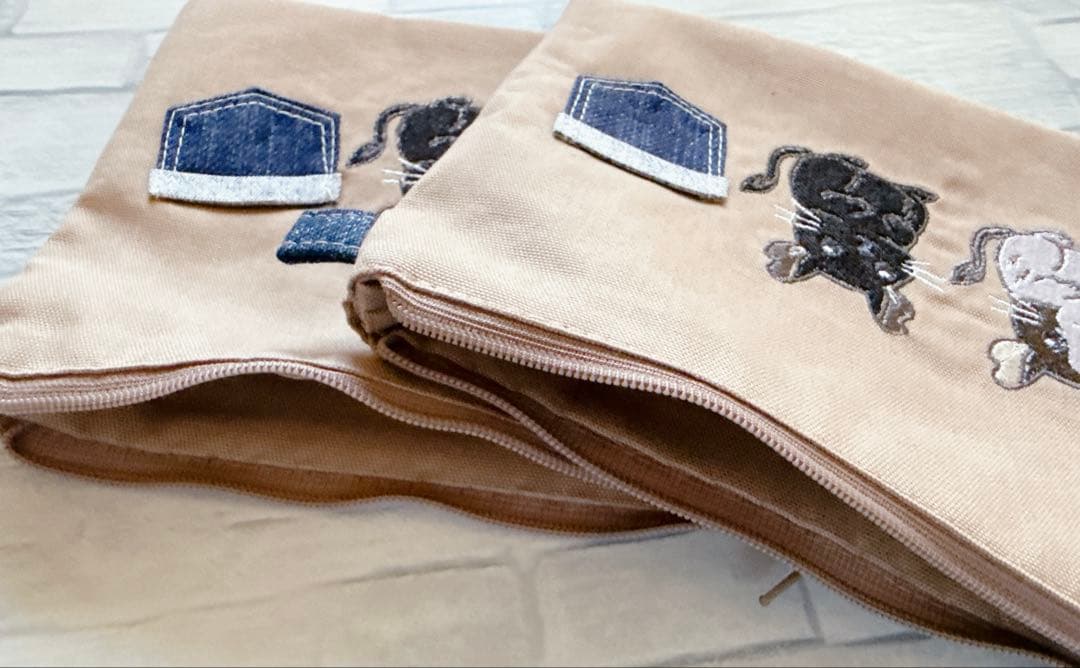 専用　ハンドメイド　刺繍　デグー　ポーチ　キーホルダー