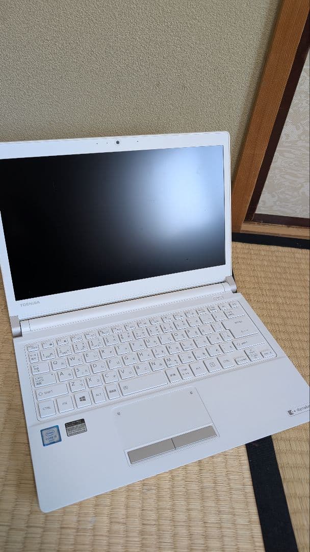 TOSHIBAノートパソコン Dynabook RX73ホワイト