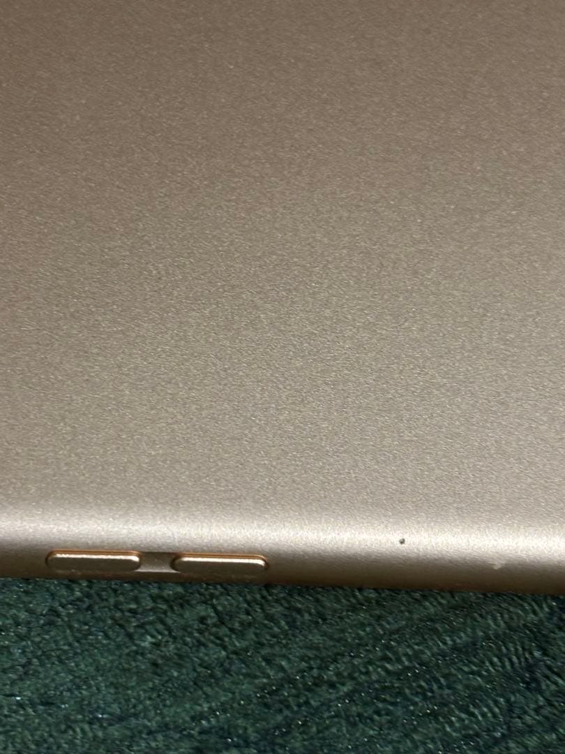 【美品】Apple iPad 第7世代Wi-Fiモデル ゴールド32GB