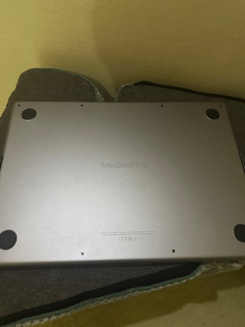 Apple MacBook 本体 スペースグレー