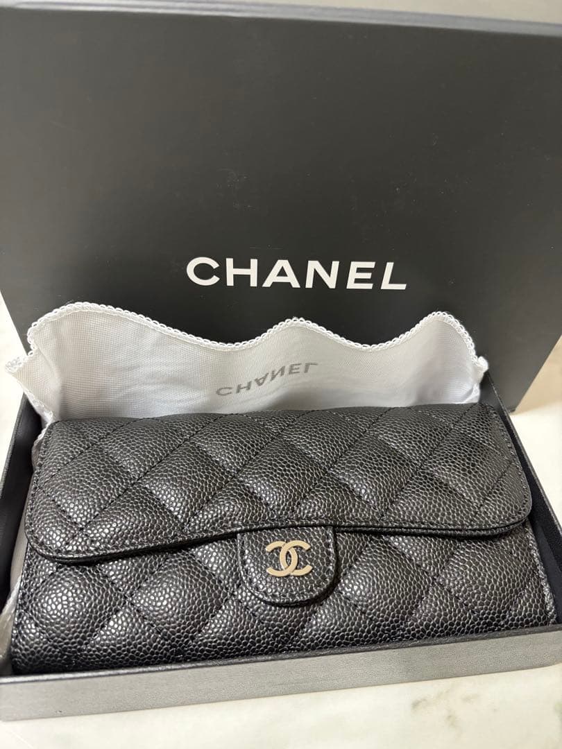 シャネル ノベルティ 長財布　ブラック