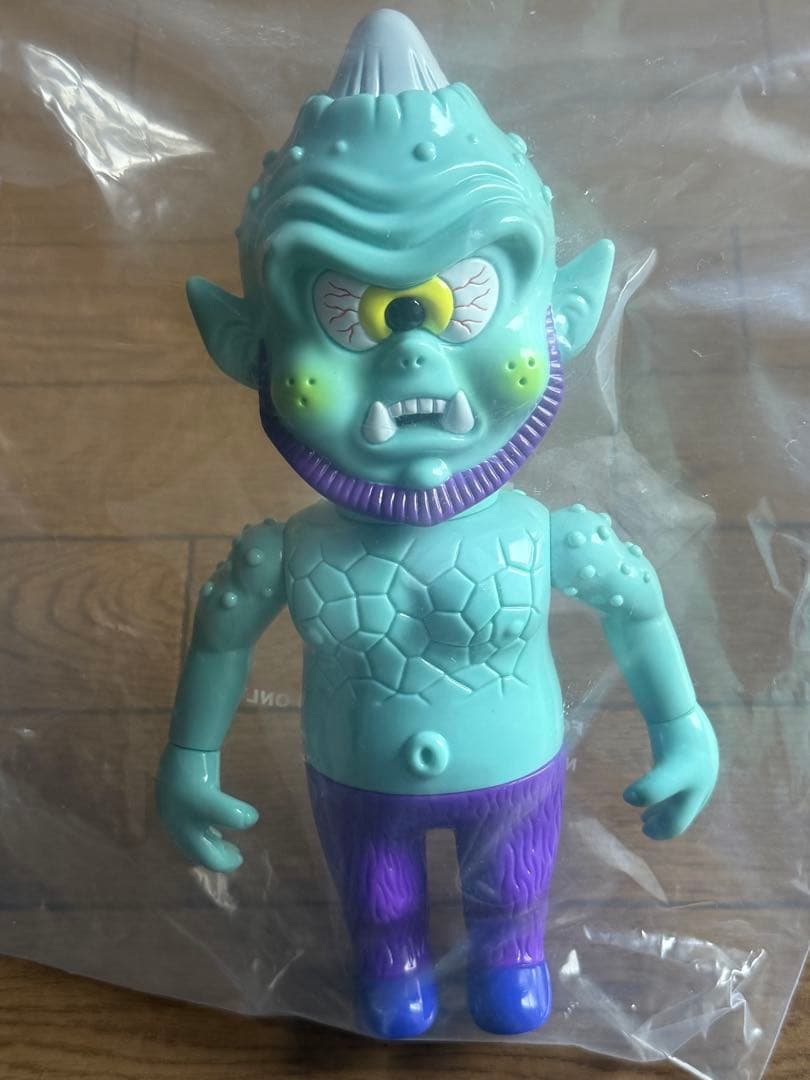 新品 ヘッドロックスタジオ HEADLOCKSTUDIO インディーズソフビ